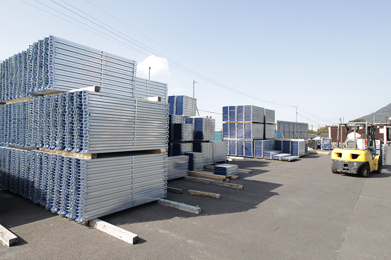 建設資材及び付属資材の販売及びリース業